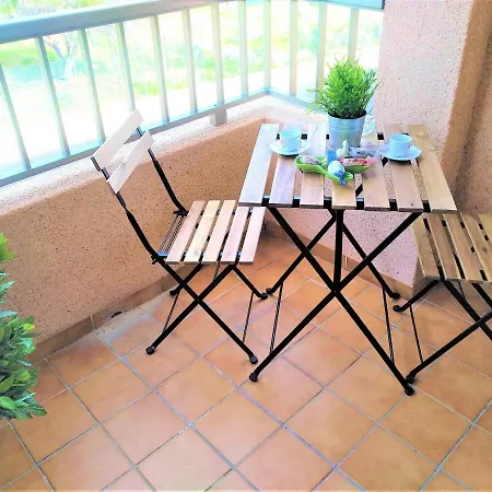 Bright Spacious Apartment, 2 Min Walk From Lägenhet *