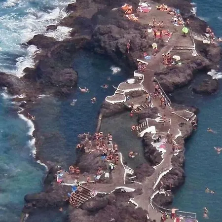 Bright Spacious Apartment, 2 Min Walk From Lägenhet *