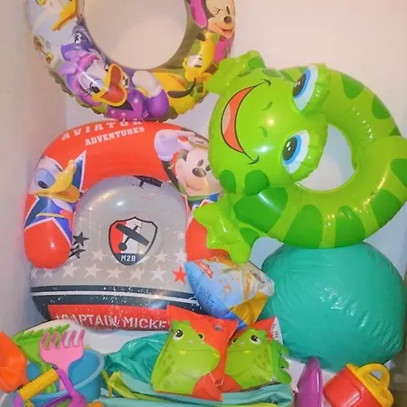 Bright Spacious Apartment, 2 Min Walk From Candelaria