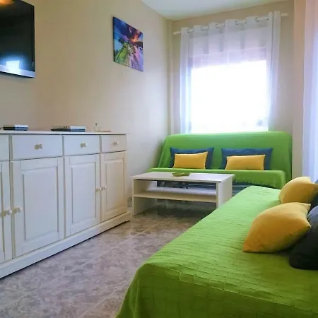 Bright Spacious Apartment, 2 Min Walk From Apartment Candelaria