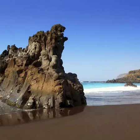 Bright Spacious Apartment, 2 Min Walk From Appartement *