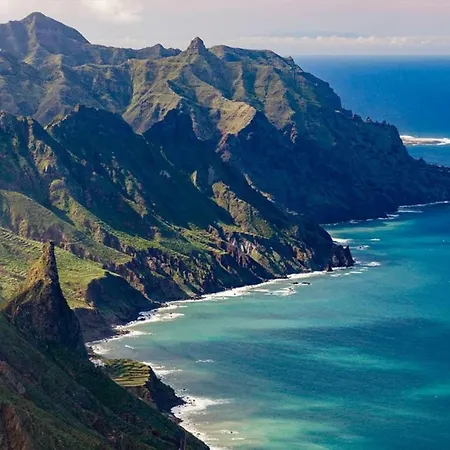 Bright Spacious Apartment, 2 Min Walk From Апартаменты *