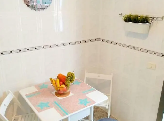Bright Spacious Apartment, 2 Min Walk From * Candelaria