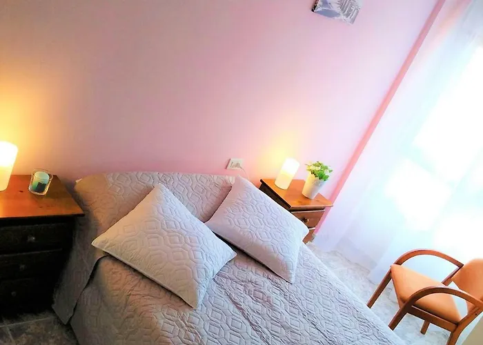 Bright Spacious Apartment, 2 Min Walk From Candelaria