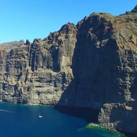 公寓 Bright Spacious Apartment, 2 Min Walk From 坎德拉里亚