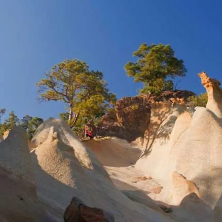 Bright Spacious Apartment, 2 Min Walk From 坎德拉里亚