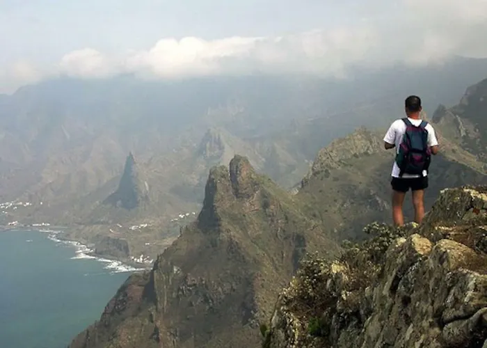 Bright Spacious Apartment, 2 Min Walk From Candelaria