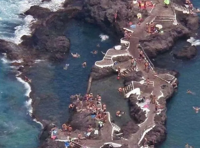 Bright Spacious Apartment, 2 Min Walk From Daire *