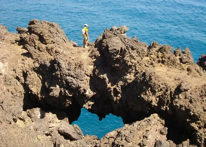 Bright Spacious Apartment, 2 Min Walk From Candelaria