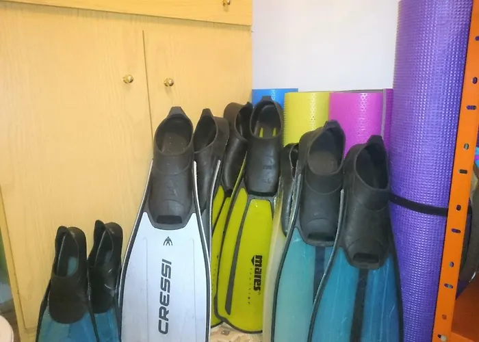 Bright Spacious Apartment, 2 Min Walk From *